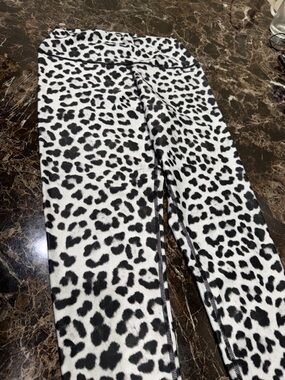 Zumba Black & White Leopard Print Leggings